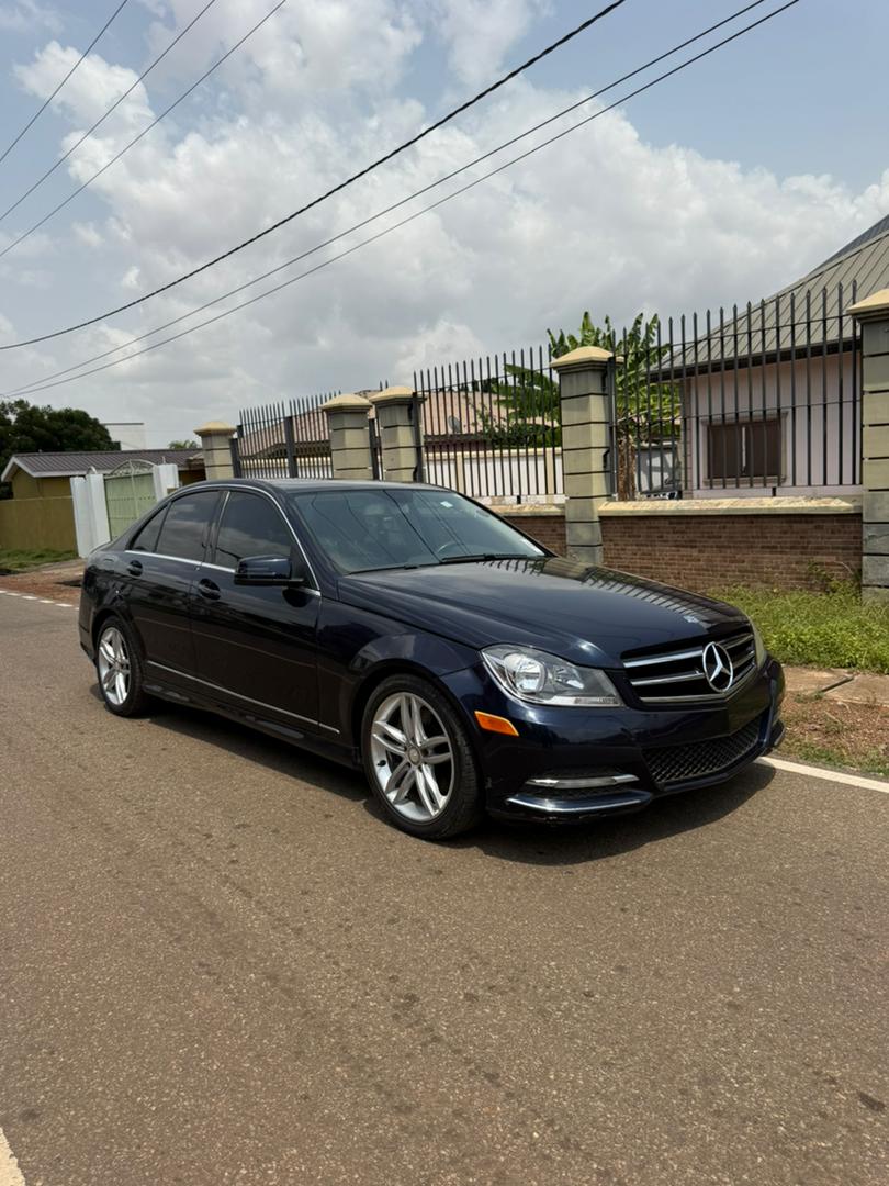 Mercedes-Benz C300