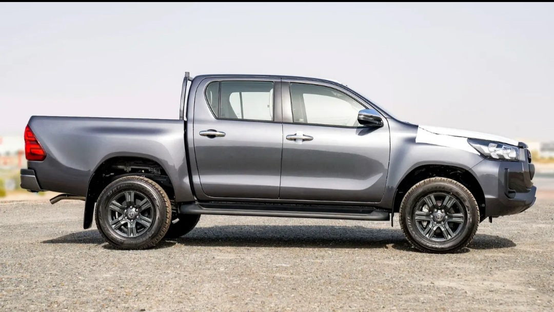 Vehicle view 8
